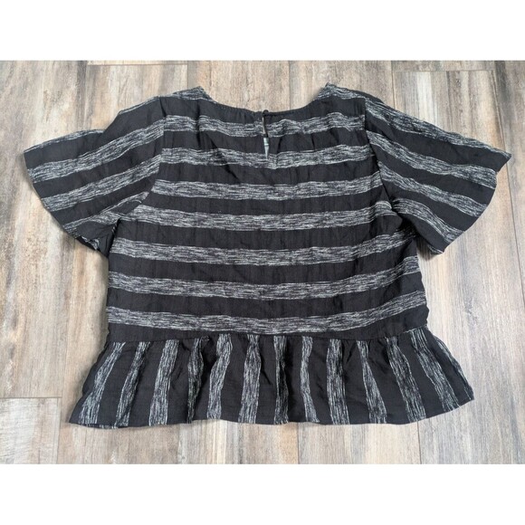 NWT Skies Are Blue Top Blouse Short Sleeve Striped Ruffle Details Size Medium - Picture 6 of 6